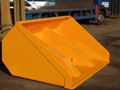 Fork Lift Drive in Grain Bucket